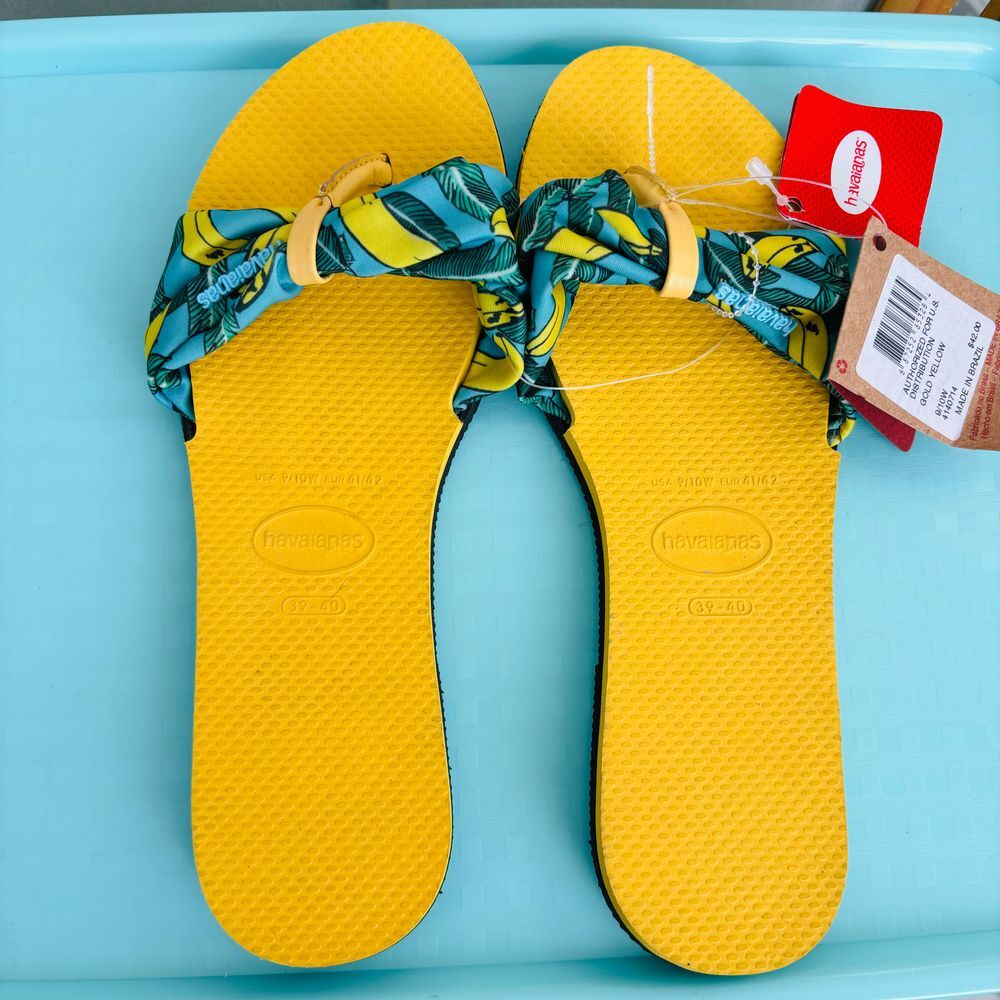 NWT Havaianas Yellow Banana Leaf Print Sandals Women's Sz 9‎  Aqua Flip Flop